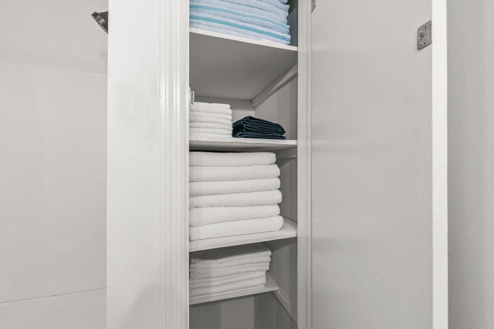 Fully Stocked Linen Closet in Primary Bathroom — Extra Bath & Pool Towels Ready for Your Stay