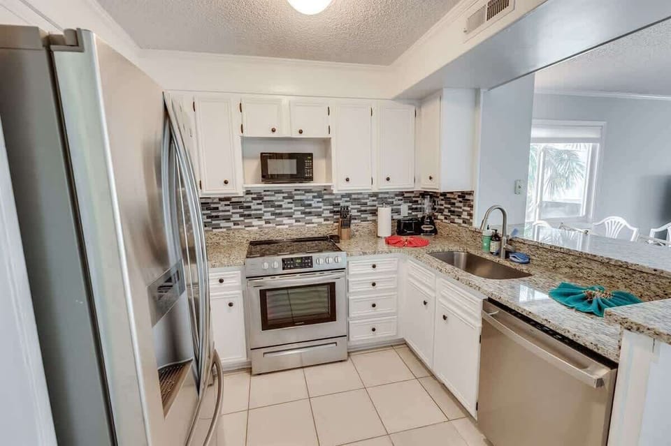 Large Kitchen Area