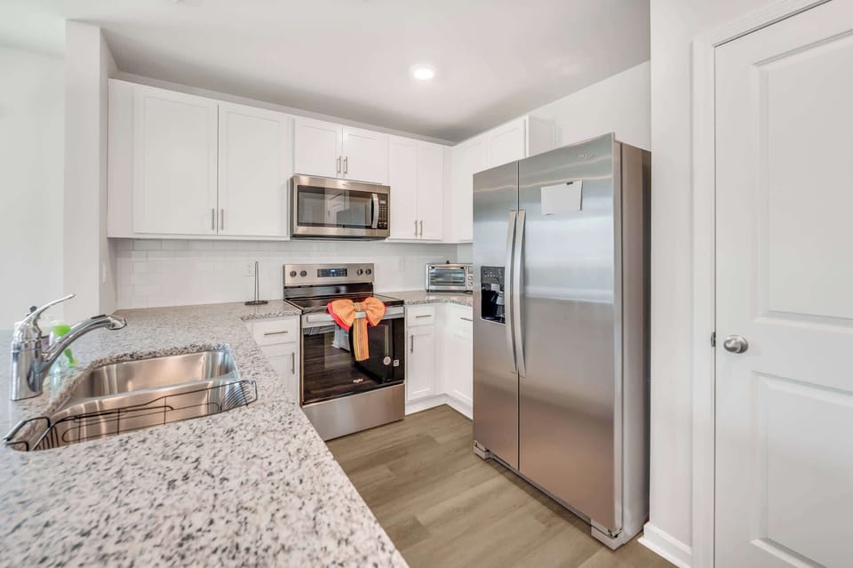 Large Kitchen Area
