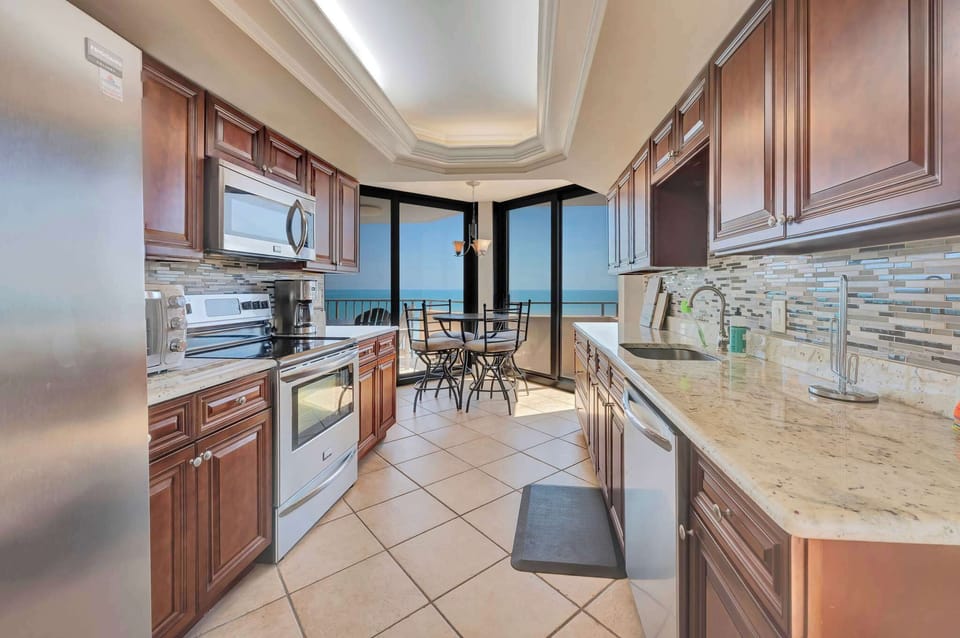 Fully Equipped Kitchen for Your Stay
