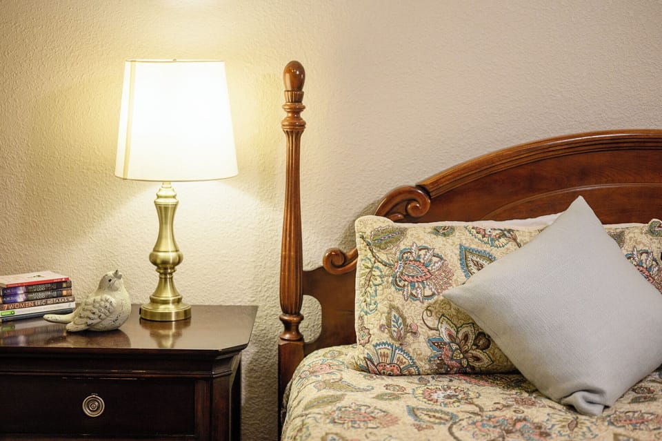 Calm, soothing master retreat.