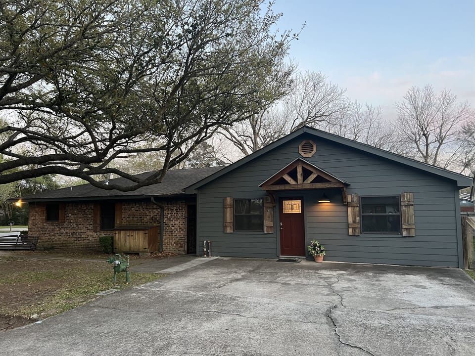 Parking for two.  No steps!