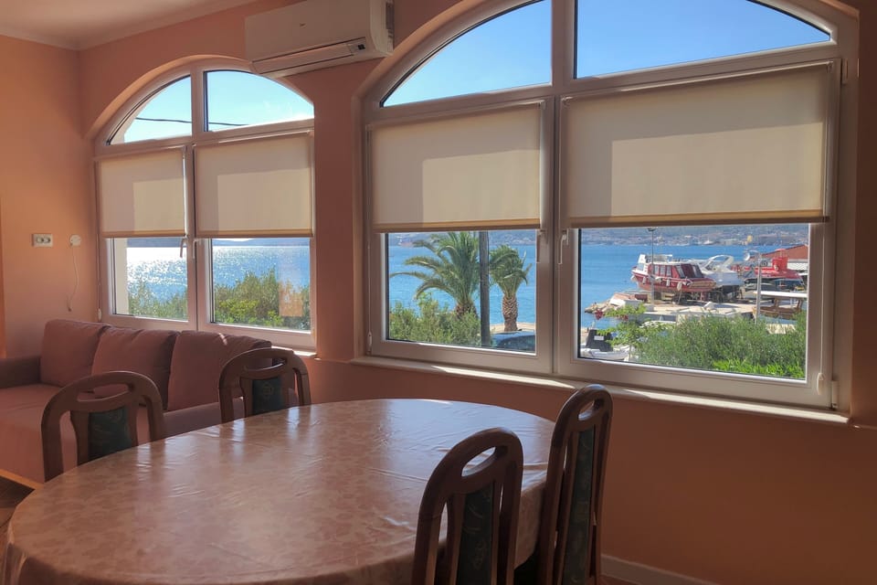 Dining room 2