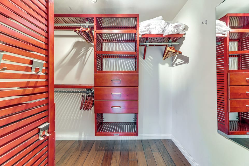 Walk-In Closet | 1st Floor