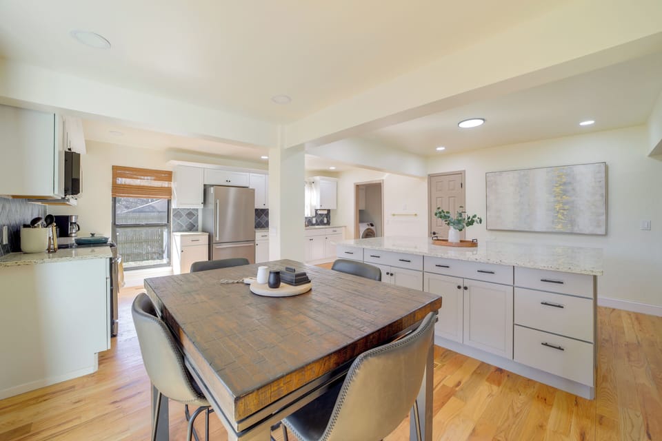 Dining Area | 1st Floor