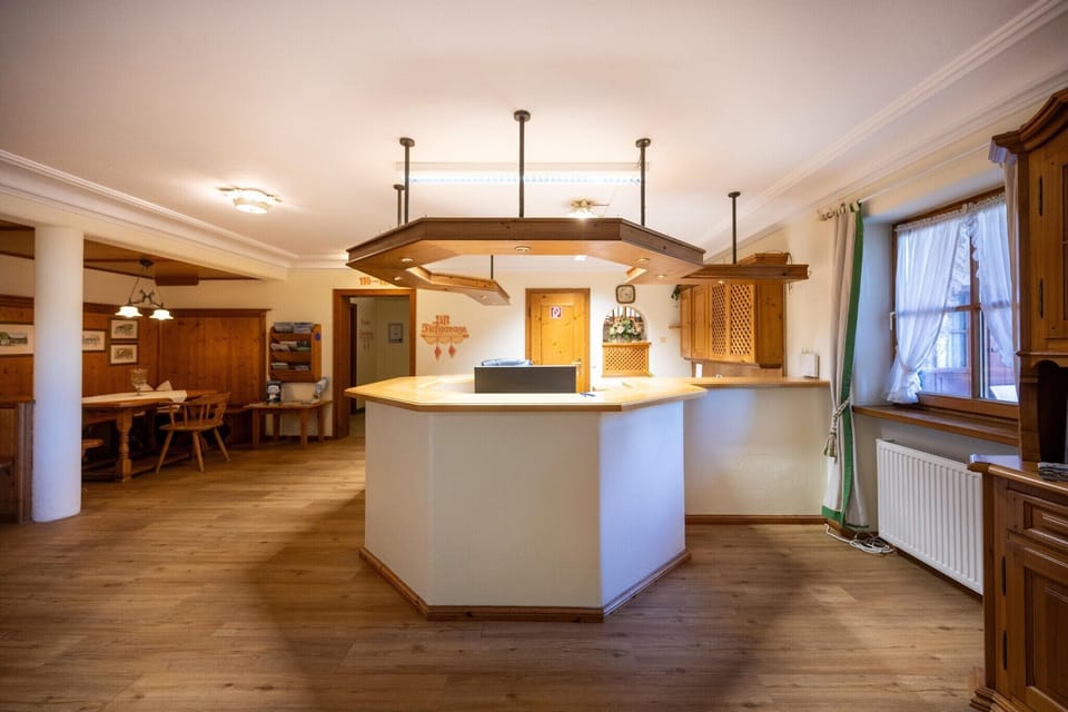 Entrance / Reception