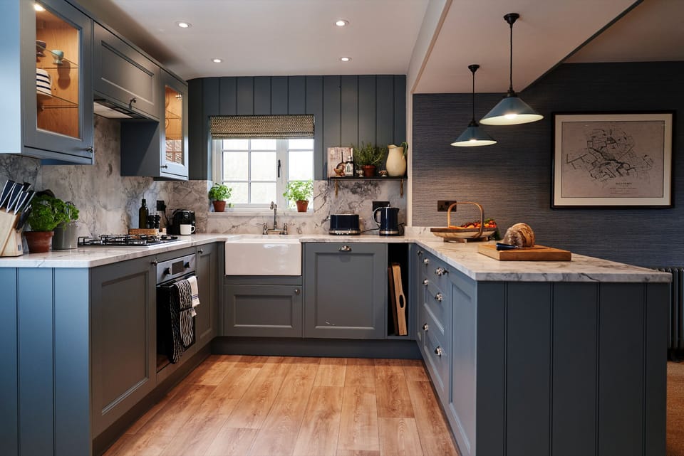 The fully equipped kitchen