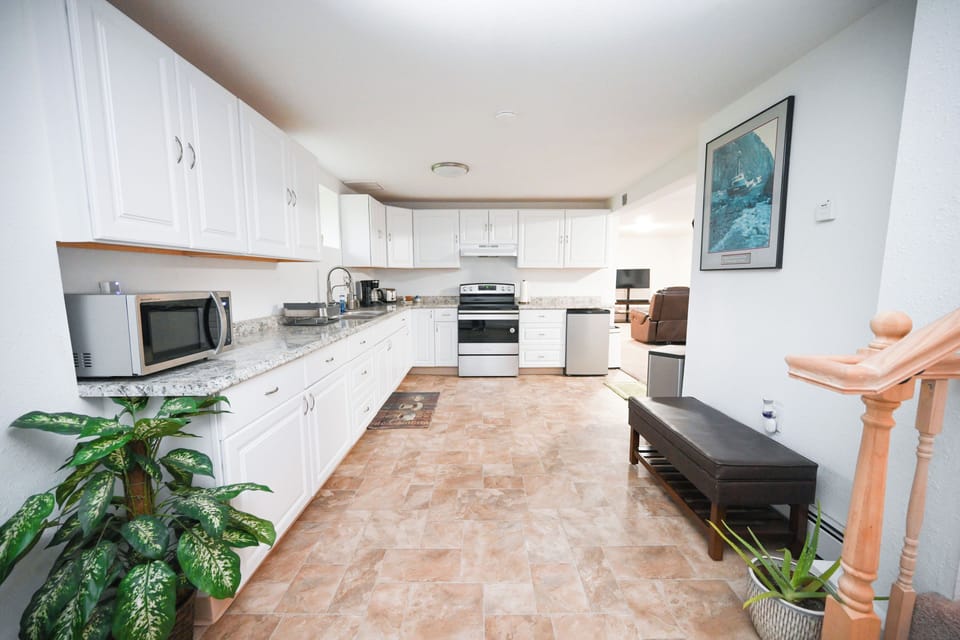 Alaska Mother-in-Law Suite 3Mins to Airport. Apartment in Spenard