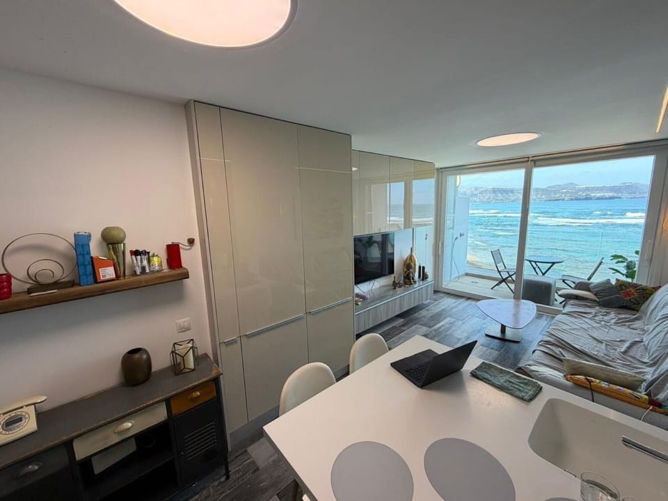 Vacation Apartment 'Flat Belvedere Las Canteras Beach' with Sea View, Balcony and Wi-Fi Apartment in Las Palmas de Gran Canaria