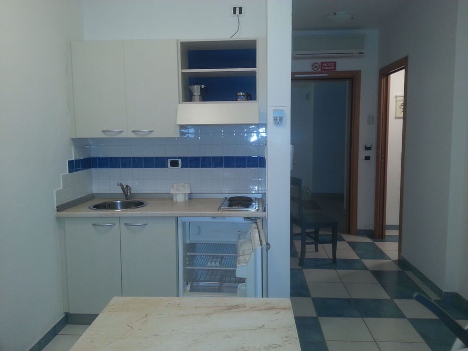 Autumn, Kitchen, Spring, Summer