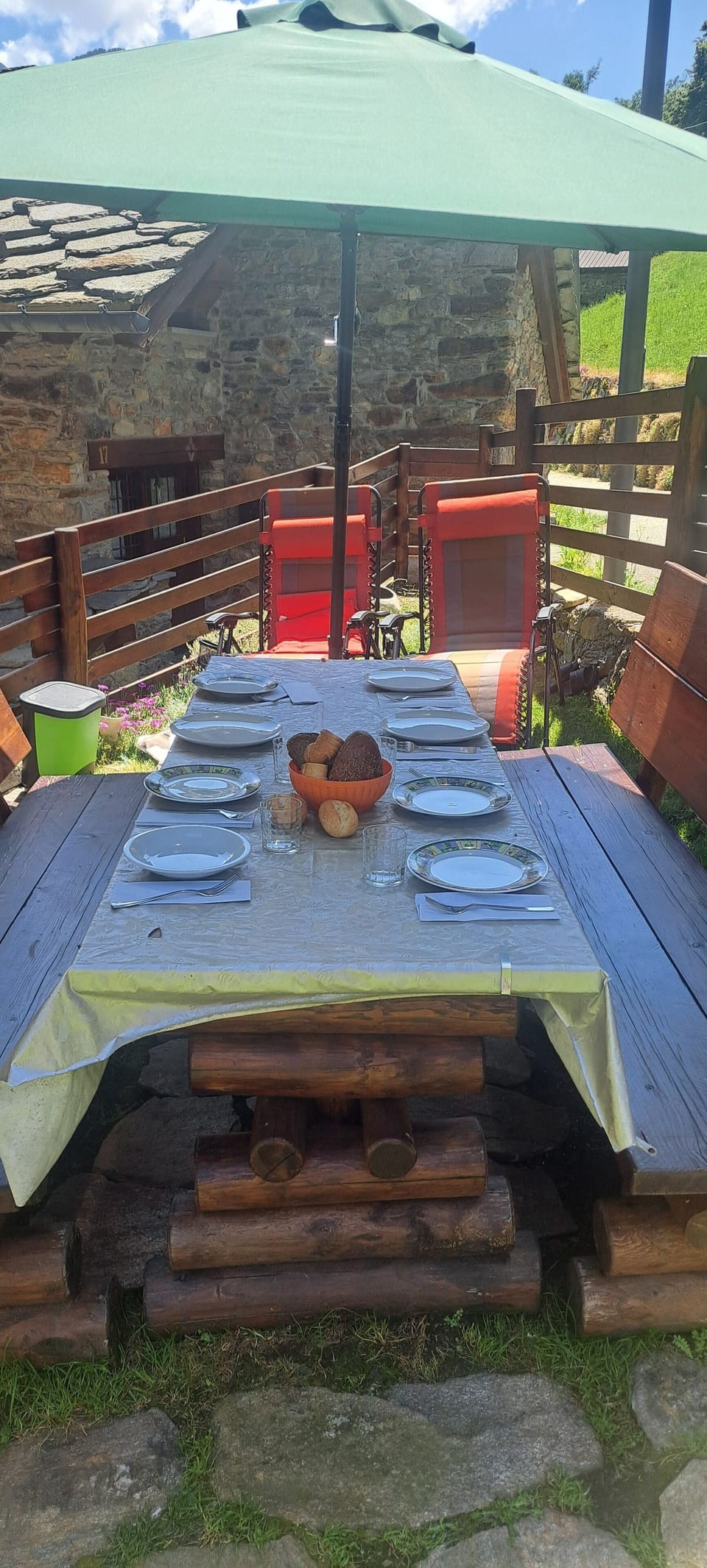 Outdoor dining
