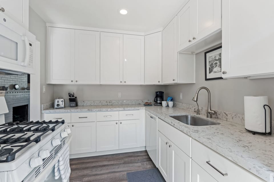 Well Equipped Kitchen.