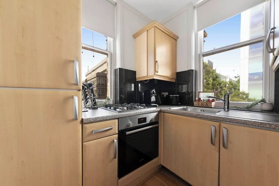 Fully equipped kitchen