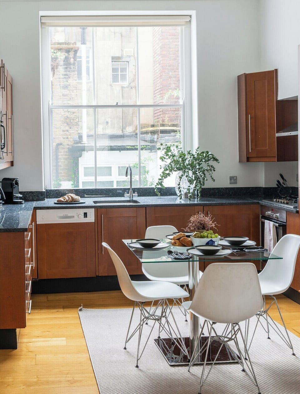 Fully equipped kitchen