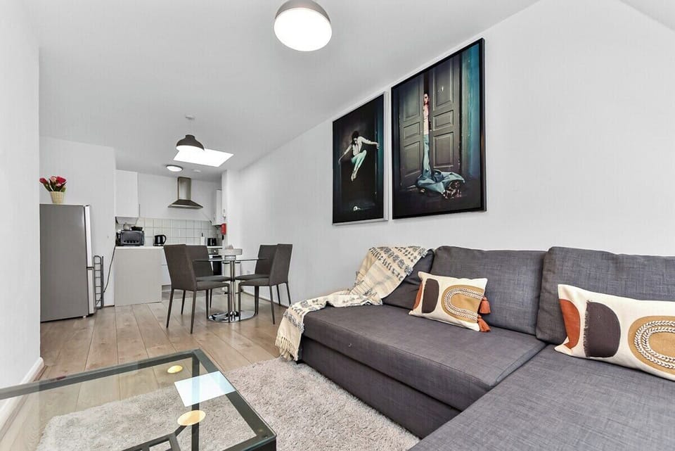 Living room leading to kitchen