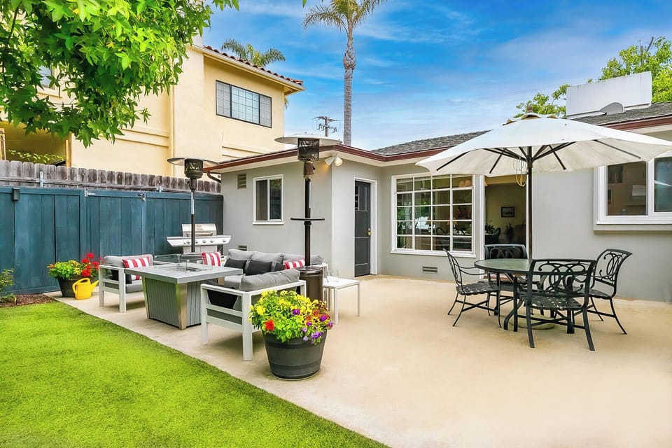 Grill, dine, and unwind! Cozy BBQ vibes, outdoor dining for four, and a firepit perfect for nights under the stars.