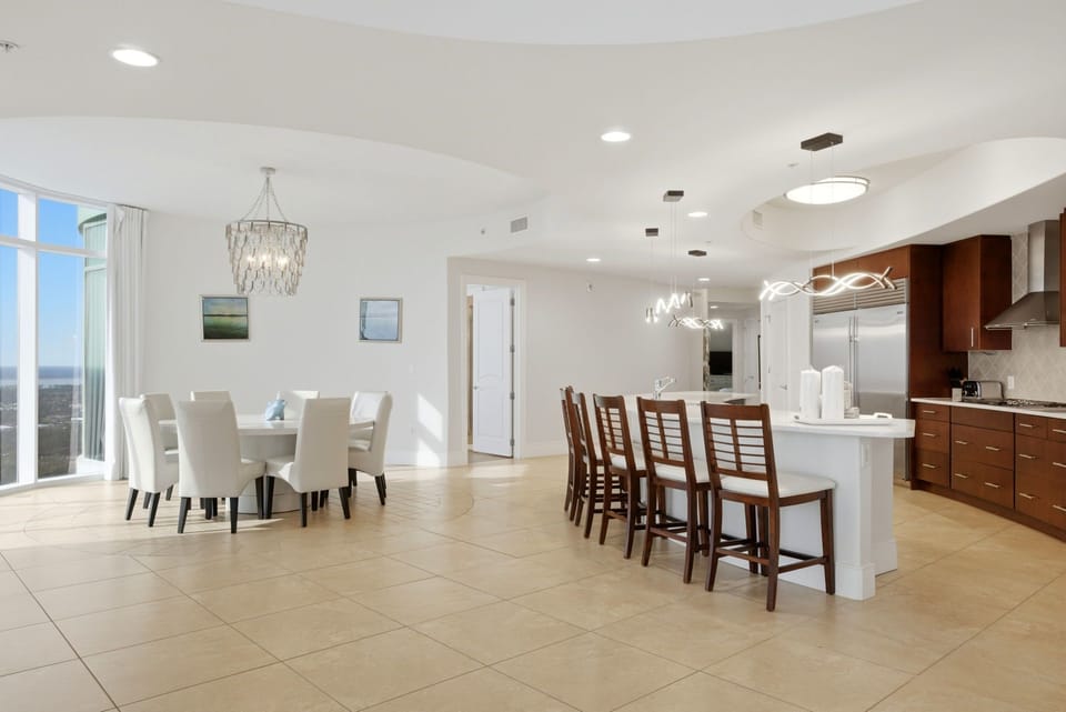 Dining Area/Kitchen