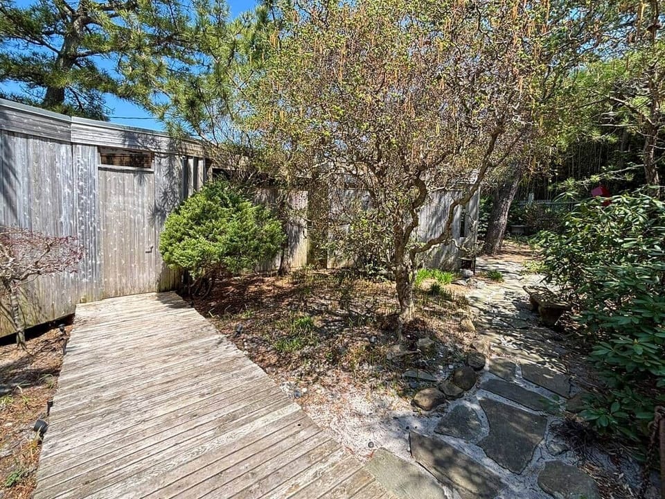 Entry Walkway