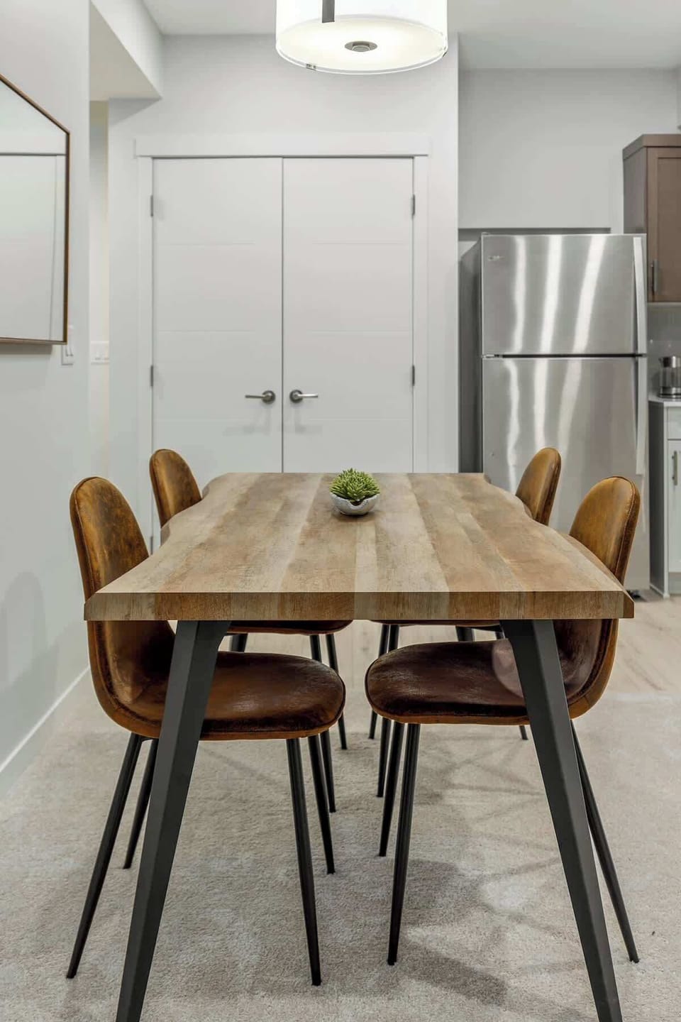 60" dinning table to comfortably seat 4. 