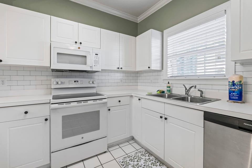 "Hole-In-One" Golf View at Barefoot 1st Floor Apartment in North Myrtle Beach