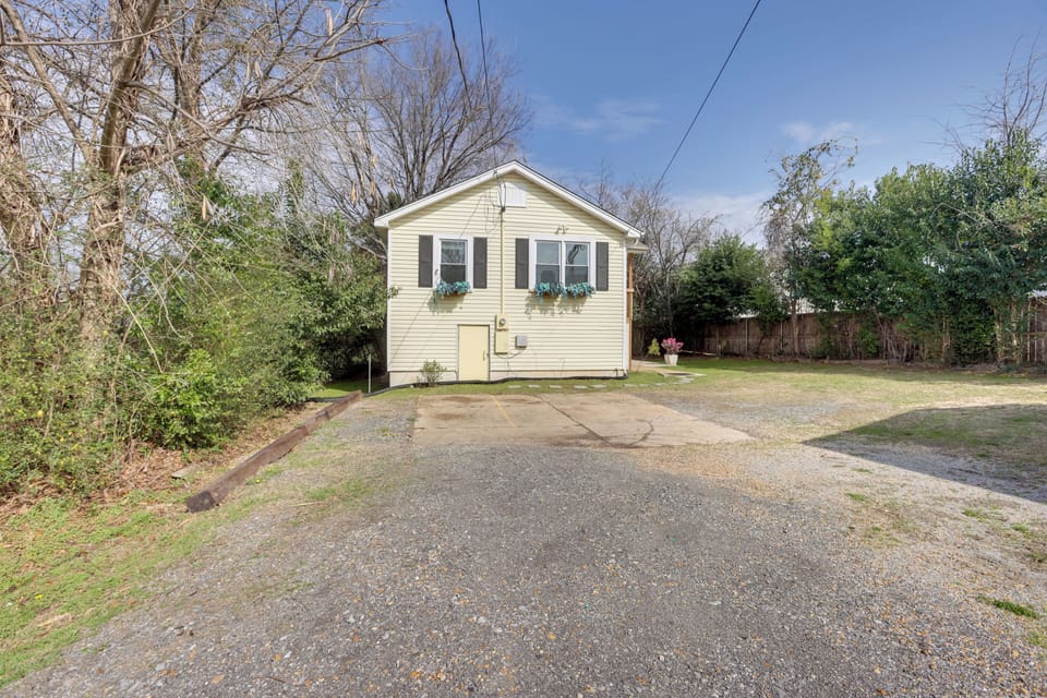 Parking | Shared Driveway (1 Vehicle)