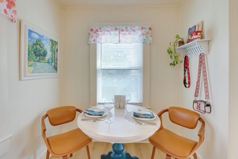 Dining Area | Single-Story Home