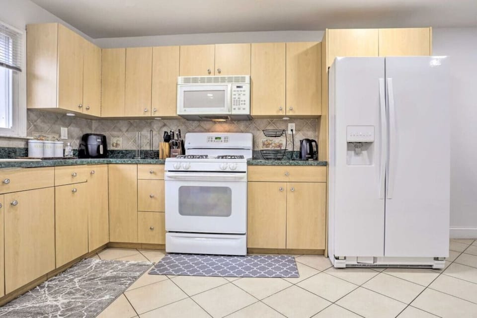 Kitchen | 1st Floor | Dishwasher | Coffee Maker | Cooking Basics