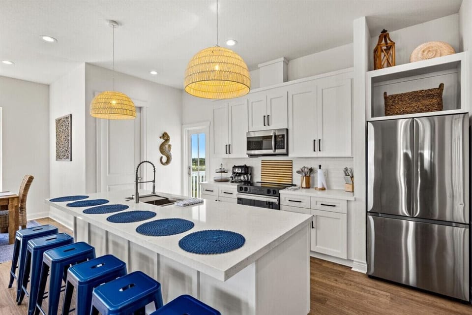 Spacious kitchen island with seating for the whole crew