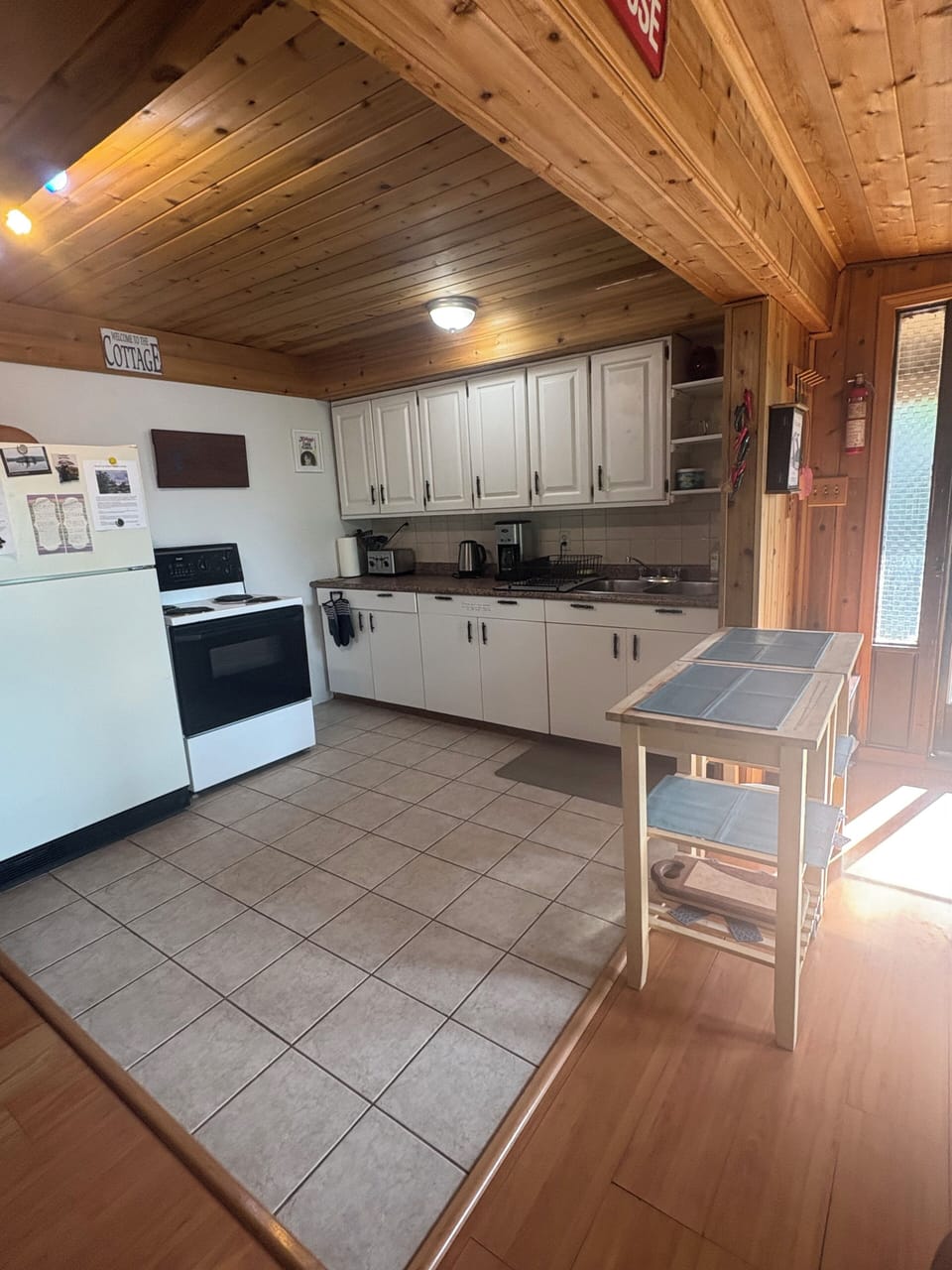 Cottage kitchen