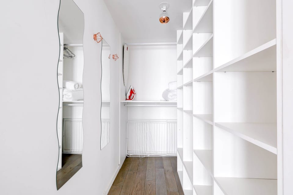 Profitez même de grands rangements exclusifs pour toutes vos affaires