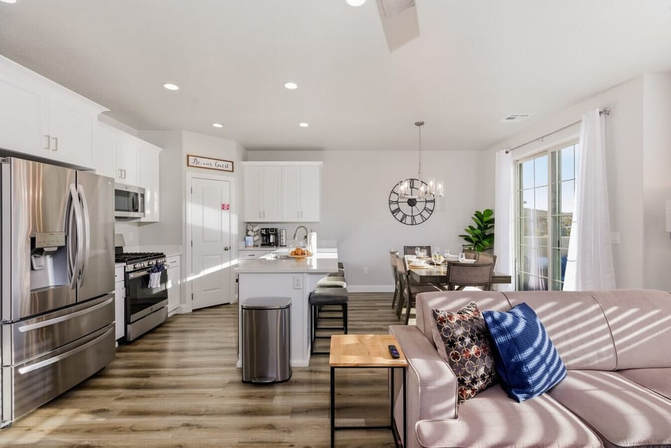 Open Concept Kitchen & Dining: Bright and airy space perfect for culinary adventures and gatherings!