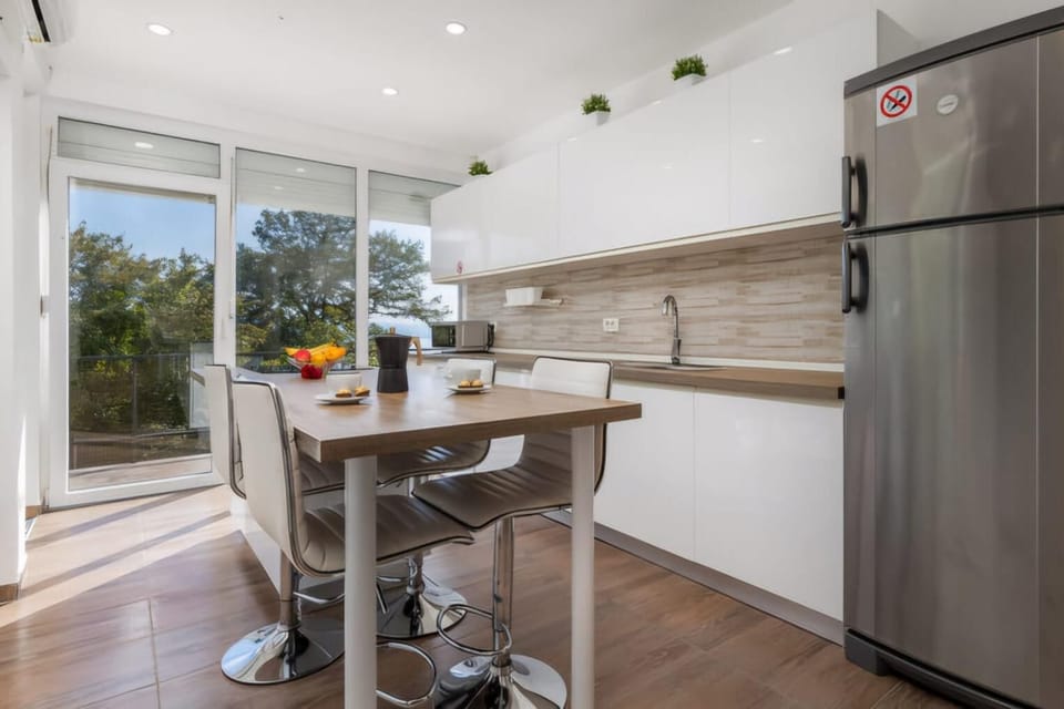 Dining room 3