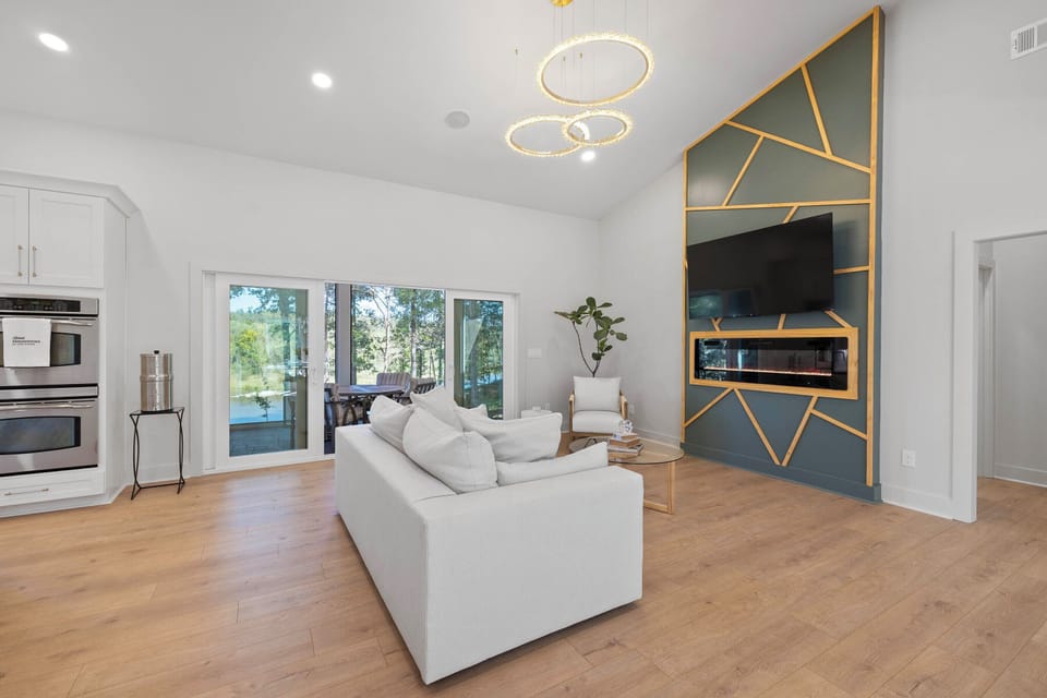 Living Room | Main Floor