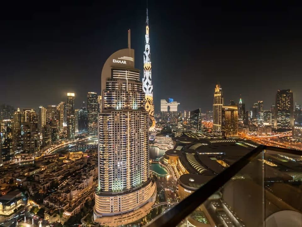 Full view of Burj Khalifa from the balcony, perfect for enjoying the spectacular 3D projection and fountain show at Dubai Fountain.