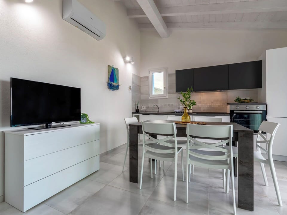 Apartment, Urban Design, Balcony, Condominium, Aluminium, Penthouse Apartment