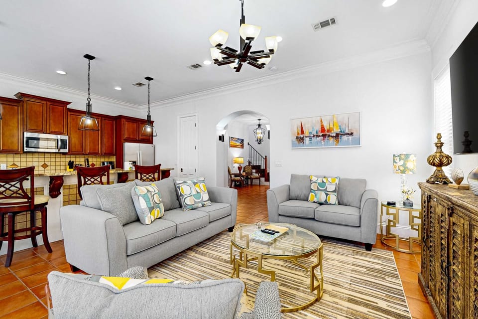 Lakefront Mediterranean-style home with pool, tennis & 6-seater golf cart House in Miramar Beach