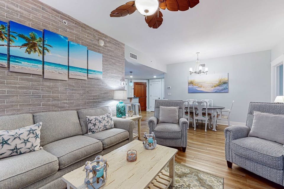 Nautically-themed condo with shared pool,hot tub - close to the beach & bay House in Miramar Beach