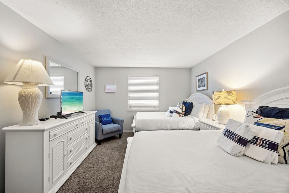 Gulfside 405 Guest Bedroom