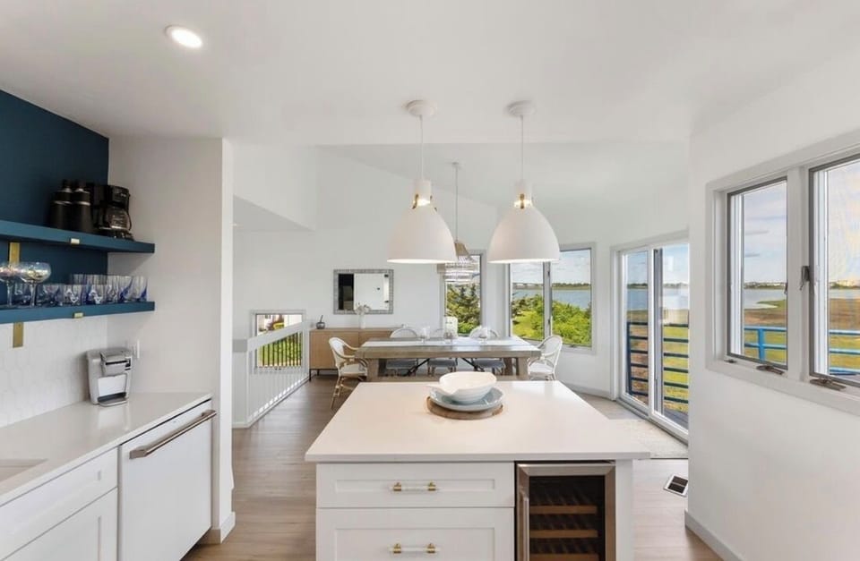 Kitchen and dining area.