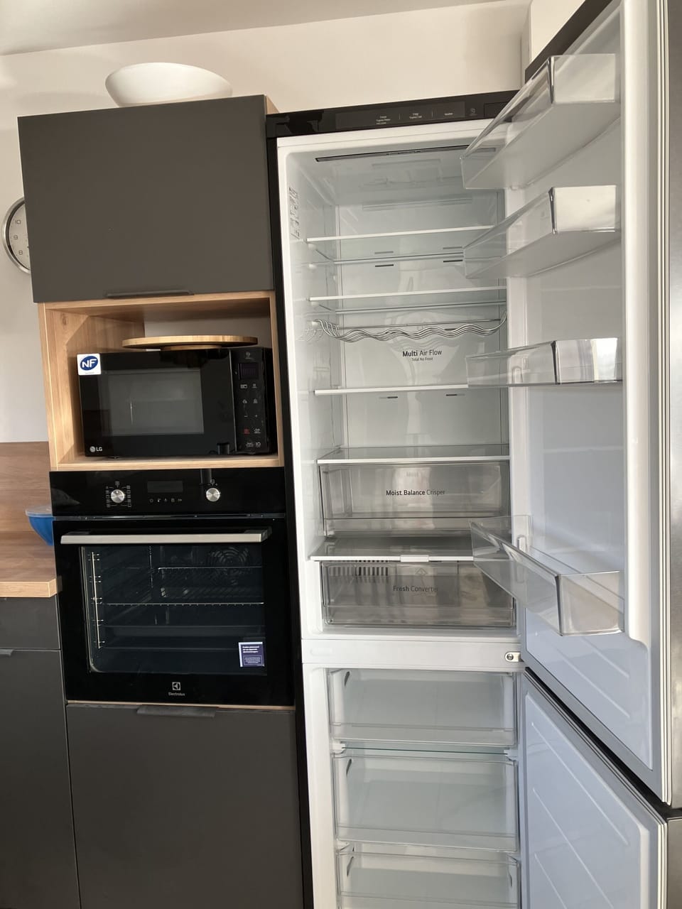 New kitchen equipment LG Fridge Freezer, microwave and electric oven