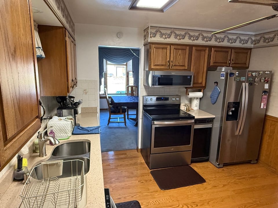 Fully equipped kitchen with Keurig K-Cup coffee maker