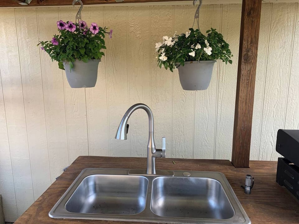 Another view of the outside kitchen