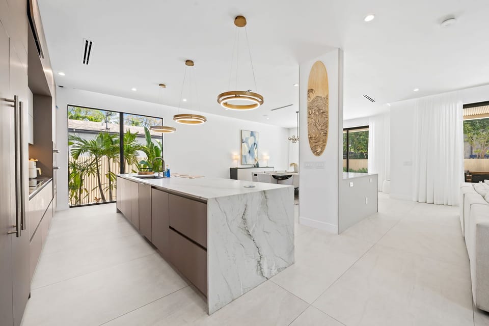 Cook for ten without elbowing anyone — the kitchen is built for full-house weekends.