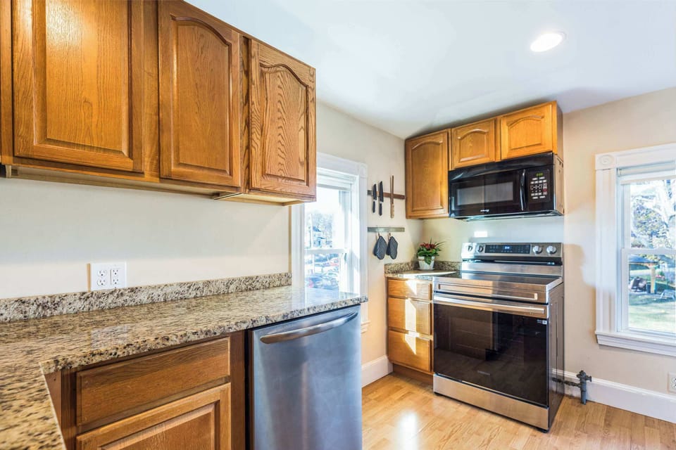 Fully equipped kitchen with all major appliances and everything needed to make a great meal!