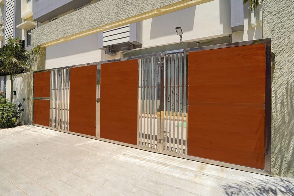 Entrance / Reception