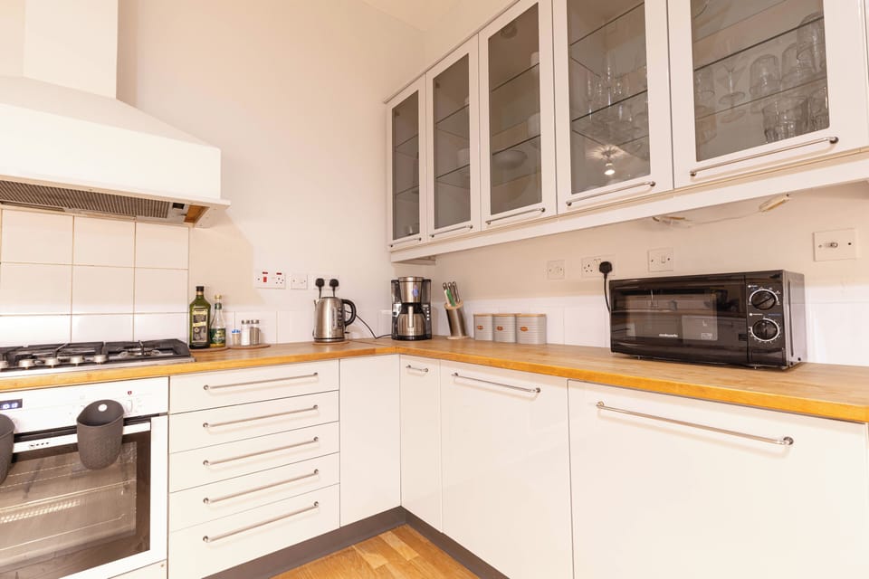 Full equipped kitchen.