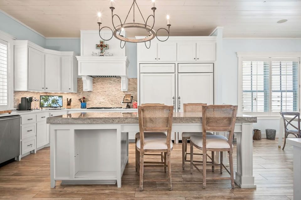 1st Floor, Kitchen