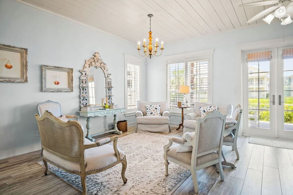 1st Floor, Main Living Room
