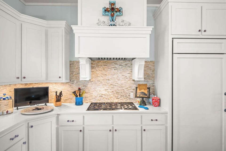1st Floor, Kitchen