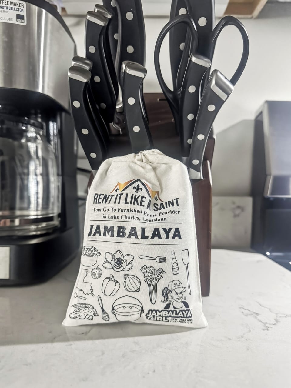 A little Louisiana touch—fully stocked kitchen ready for home-cooked meals or quick bites.
